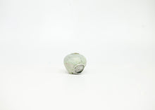 Load image into Gallery viewer, Kotsubo hanging vase - K1