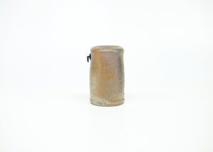Tsutsu hanging vase