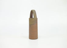 Load image into Gallery viewer, Flower vase with handle - Bizen