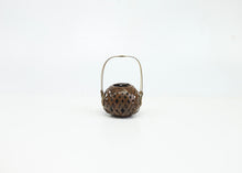Load image into Gallery viewer, Bamboo basket with handle - S3Br
