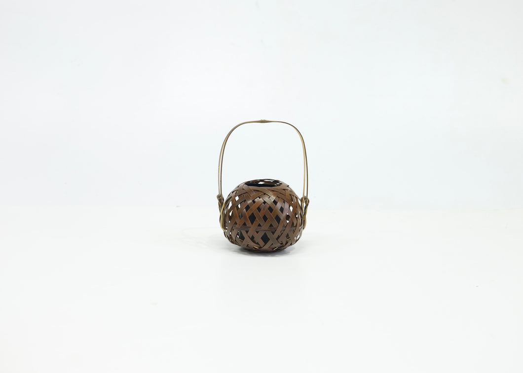 Bamboo basket with handle - S3Br