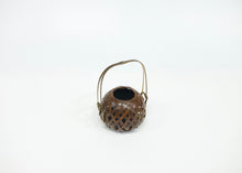 Load image into Gallery viewer, Bamboo basket with handle - S3Br