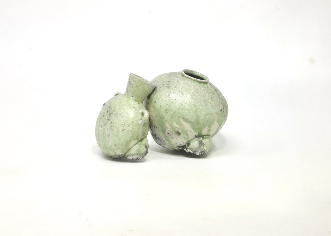 Dancing vase